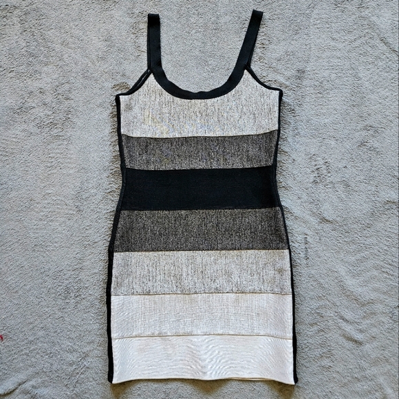 Marciano Bodycon Black and White Striped Dress with zippered back. Sz Lg - Picture 1 of 7